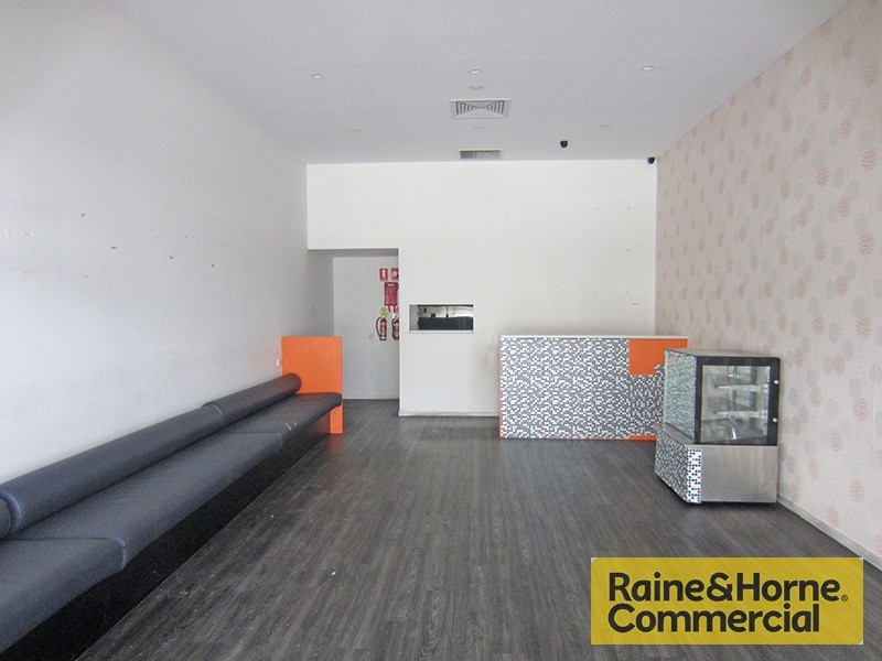 82 Anzac Avenue, Redcliffe QLD 4020