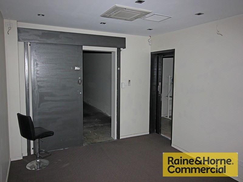 11/212 Curtin Avenue, Eagle Farm QLD 4009