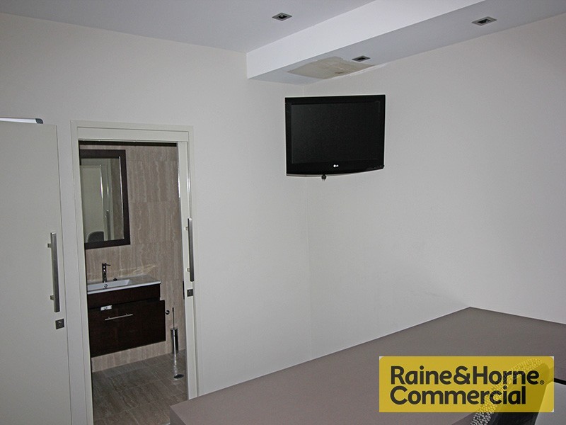 11/212 Curtin Avenue, Eagle Farm QLD 4009