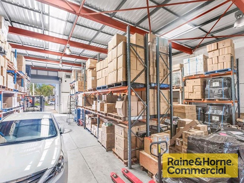 8 Holland Street, Northgate QLD 4013