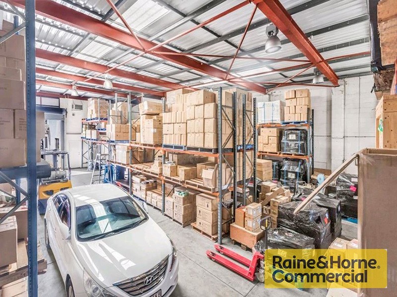 8 Holland Street, Northgate QLD 4013