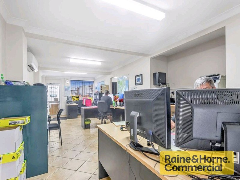 8 Holland Street, Northgate QLD 4013