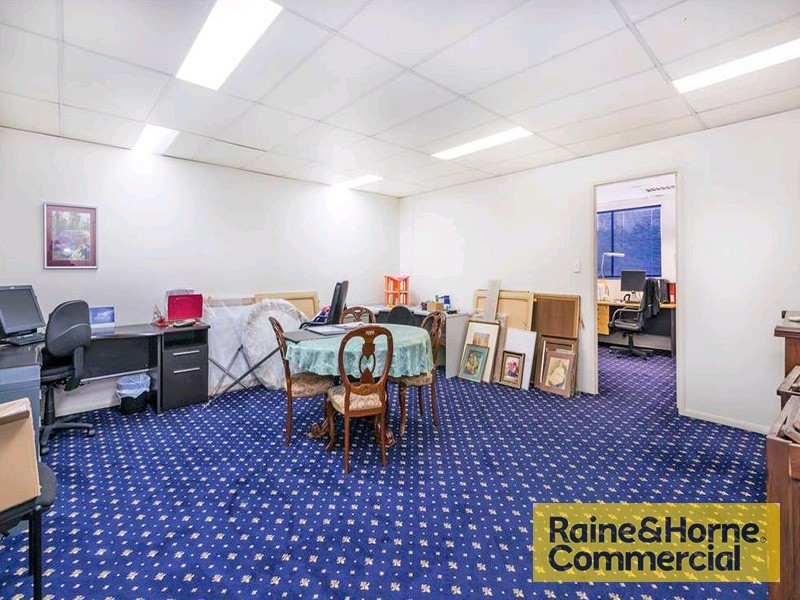 8 Holland Street, Northgate QLD 4013