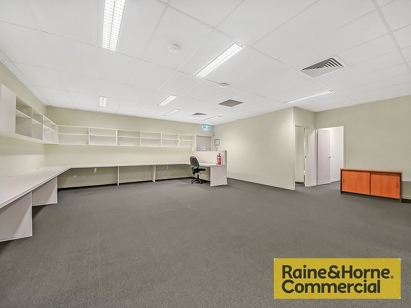 2/34 Navigator Place, Hendra QLD 4011