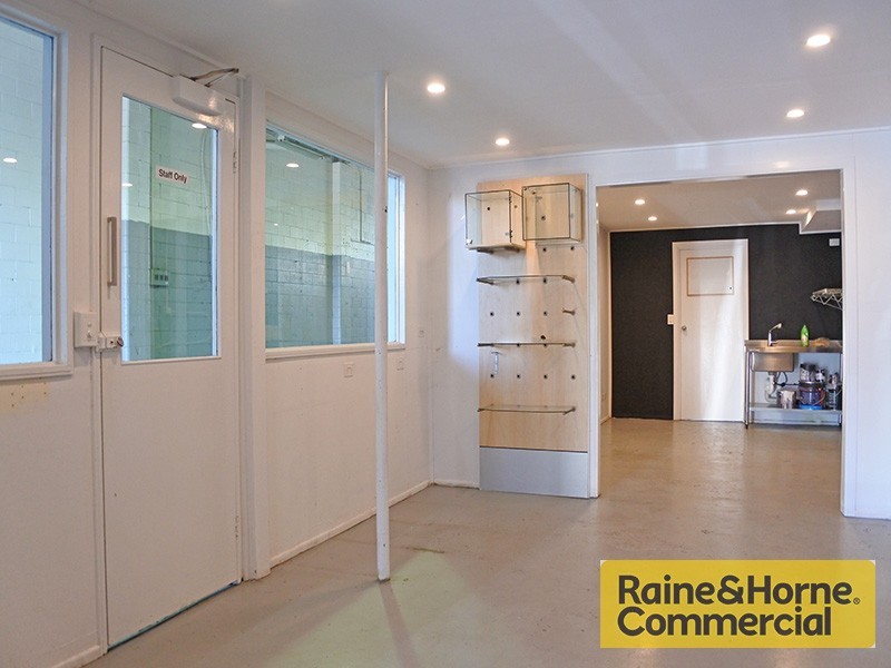 135 Sandgate Road, Albion QLD 4010