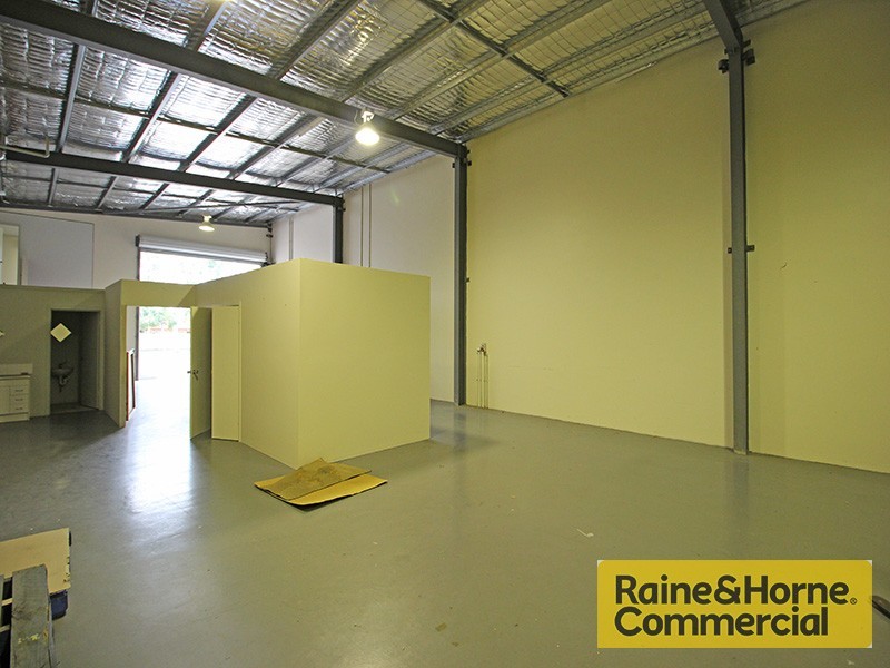 1/345 MacDonnell Road, Clontarf QLD 4019