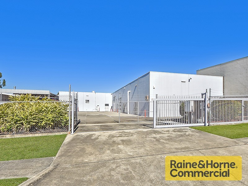 12 Barnett Place, Molendinar QLD 4214