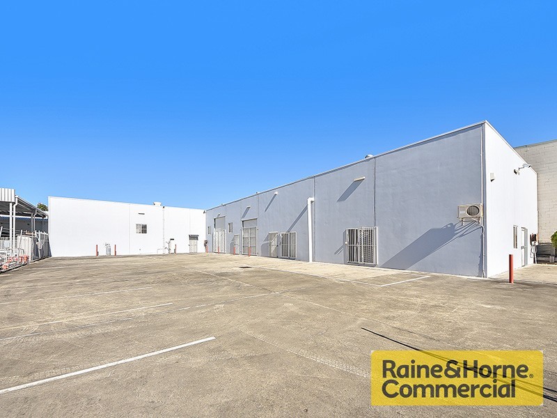 12 Barnett Place, Molendinar QLD 4214