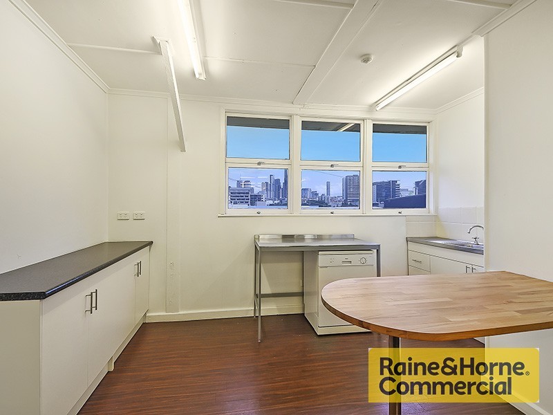 2/52 Doggett Street, Newstead QLD 4006