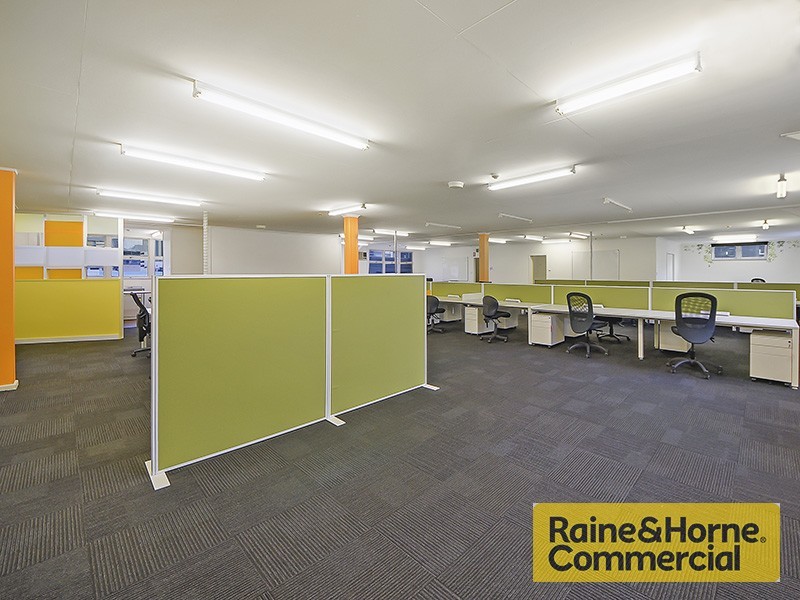 2/52 Doggett Street, Newstead QLD 4006