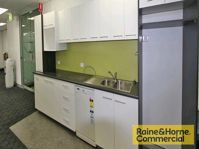 301 Coronation Drive, Milton QLD 4064