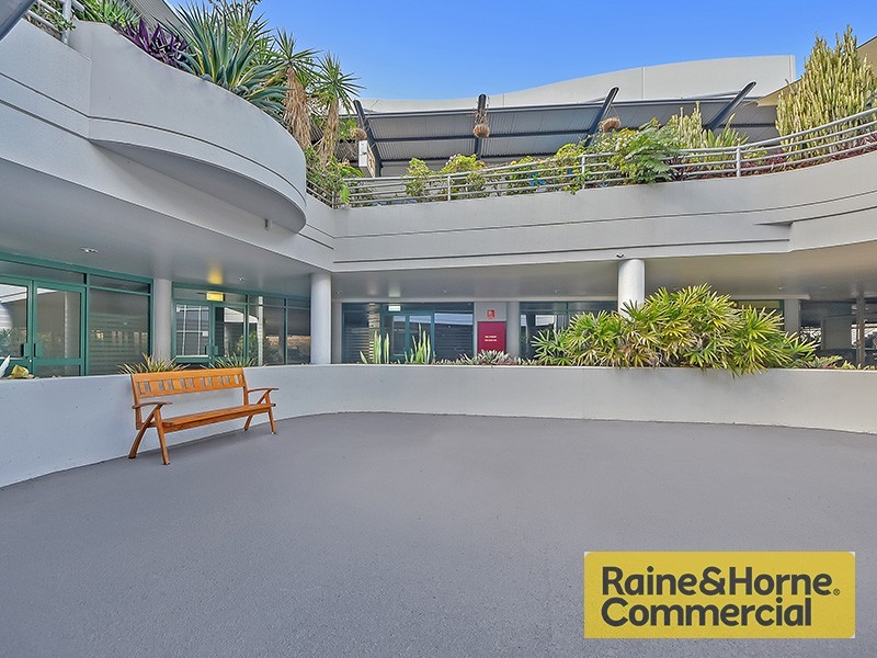 2/1 Queens Road, Everton Hills QLD 4053