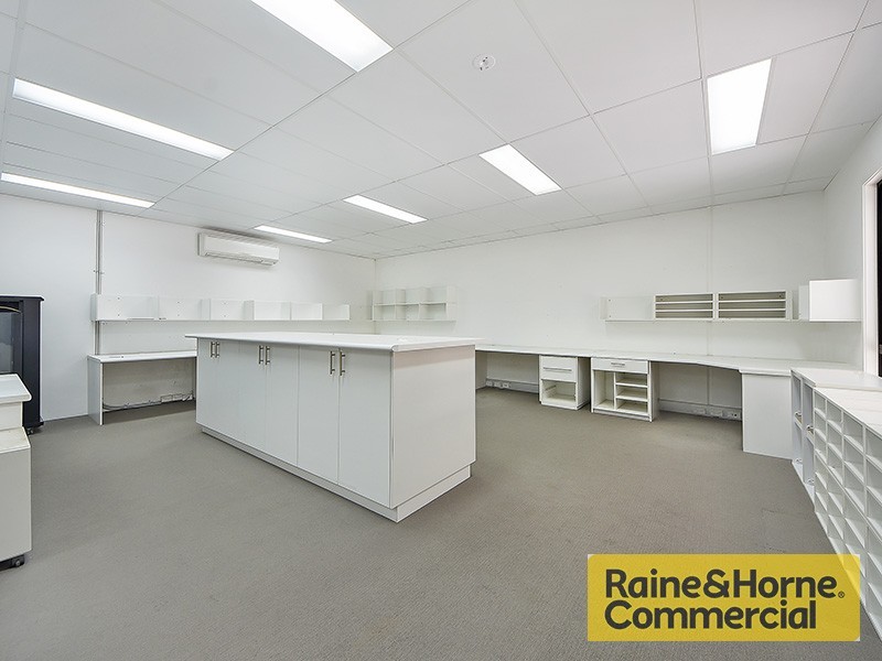 Arana Hills QLD 4054