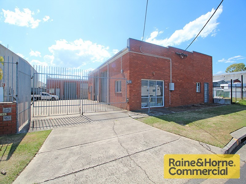 13-15 Storie Street, Clontarf QLD 4019