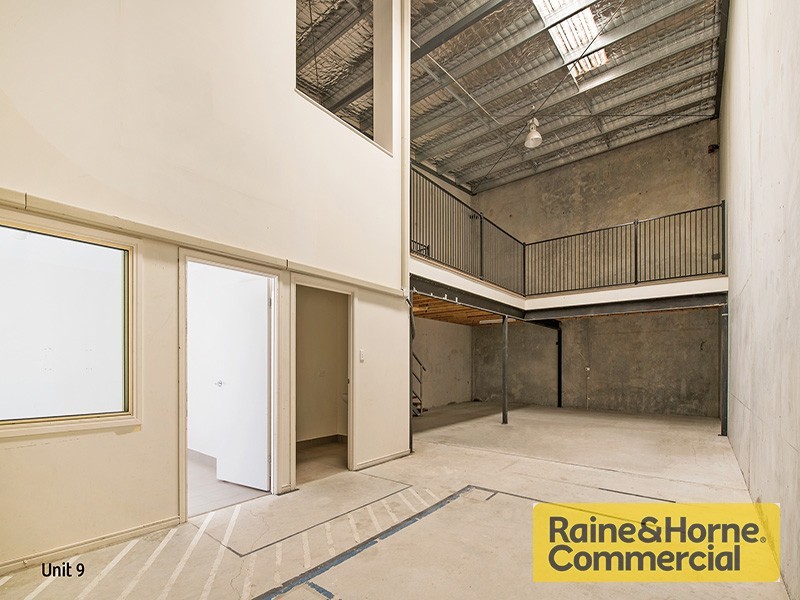 9 and 10/22-32 Robson Street, Clontarf QLD 4019