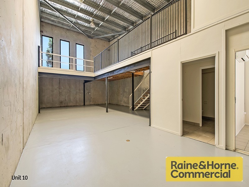 9 and 10/22-32 Robson Street, Clontarf QLD 4019