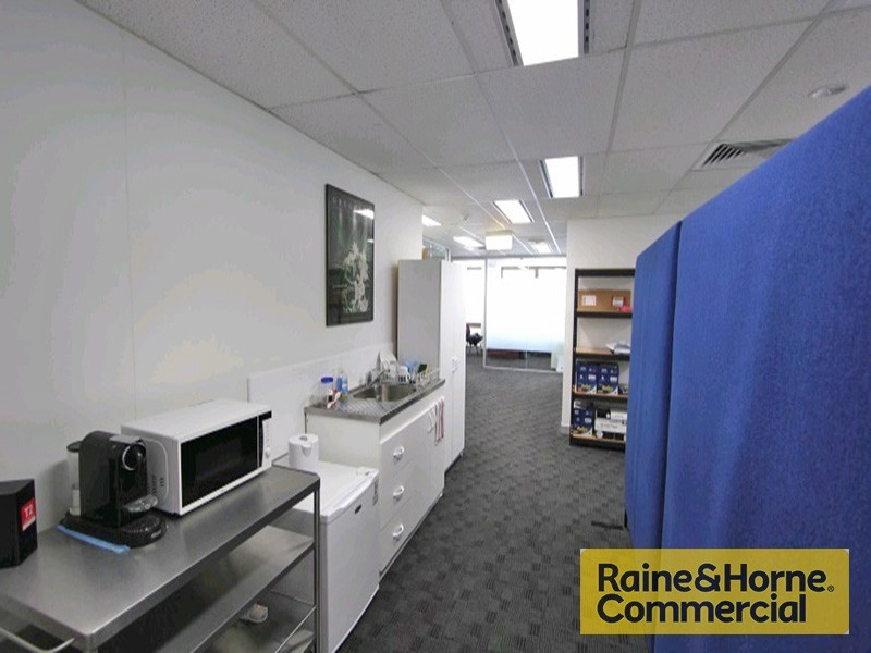 6.01/303 Coronation Drive, Milton QLD 4064