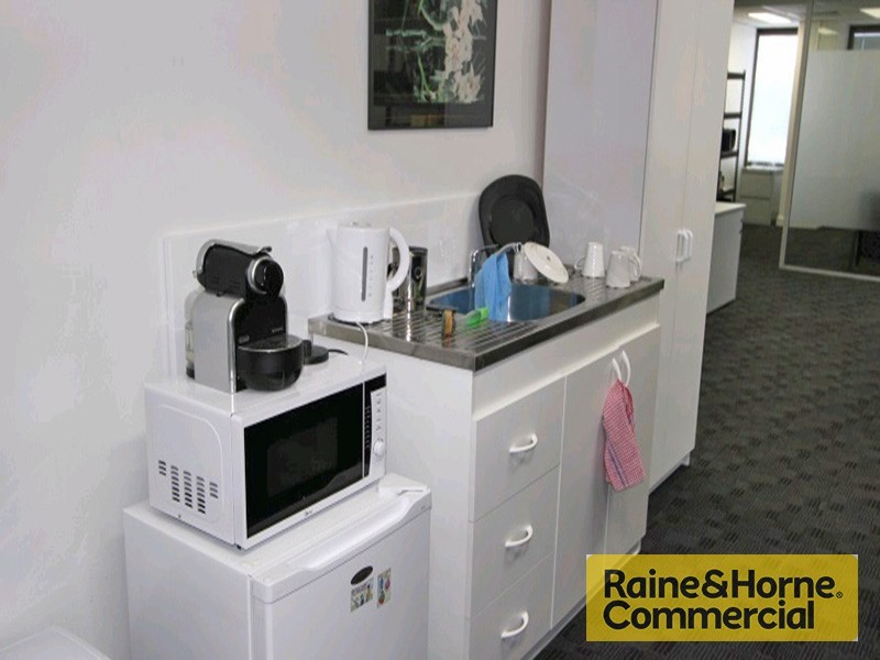 6.01/303 Coronation Drive, Milton QLD 4064