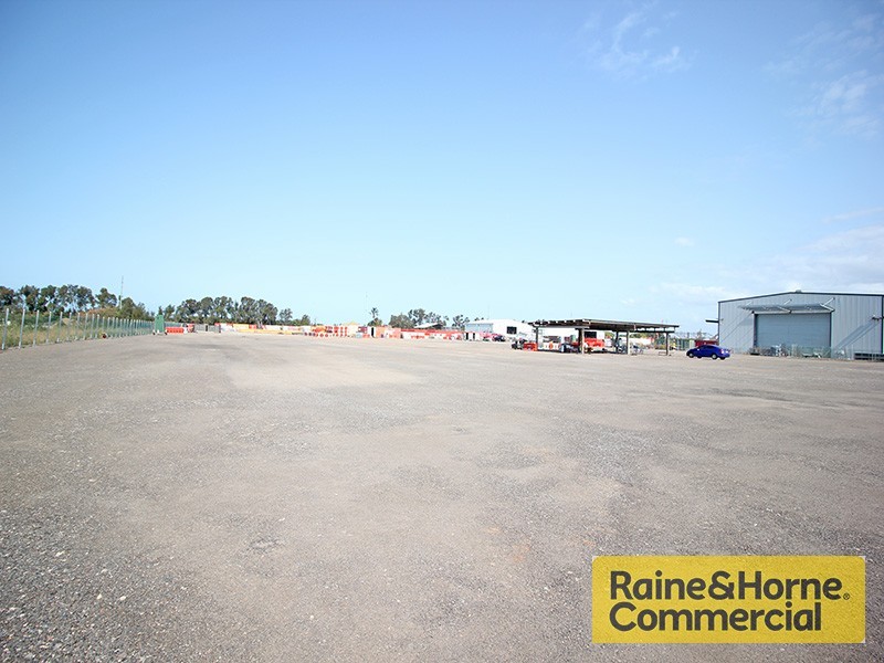 99 Main Beach Road, Pinkenba QLD 4008