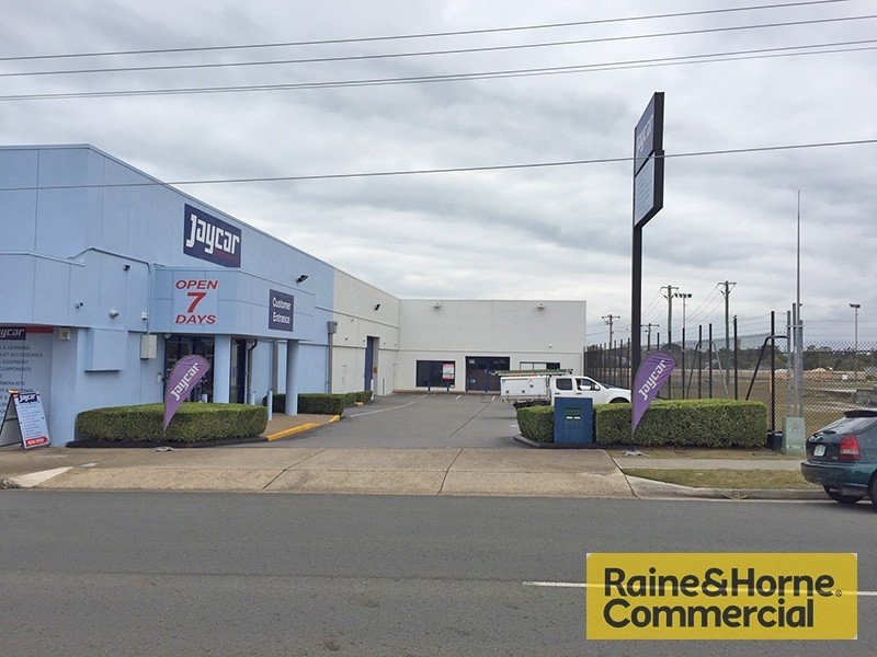 83 Anzac Avenue, Redcliffe QLD 4020