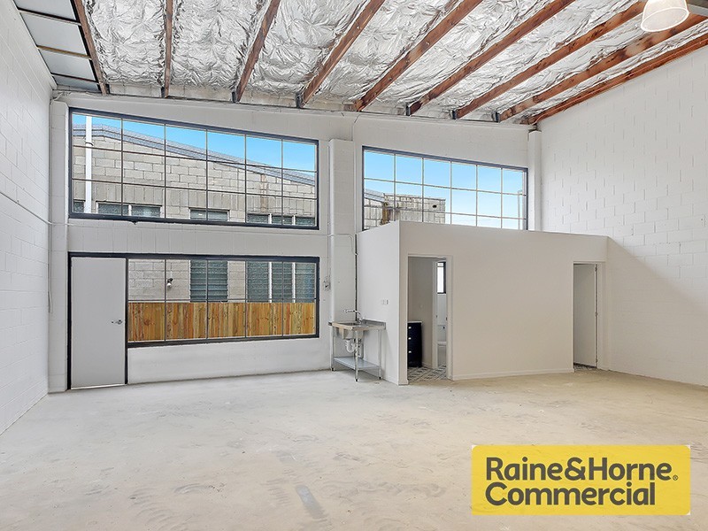 135 Sandgate Road, Albion QLD 4010