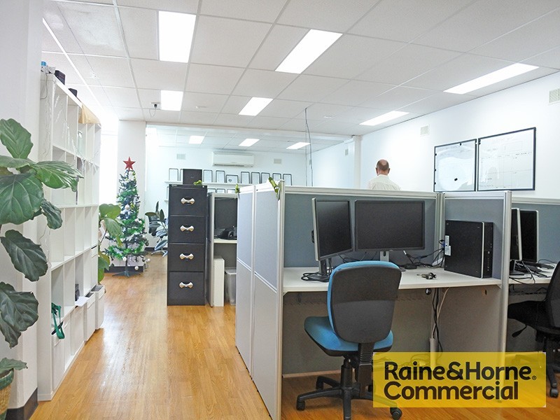 11 Fort Lane, Milton QLD 4064