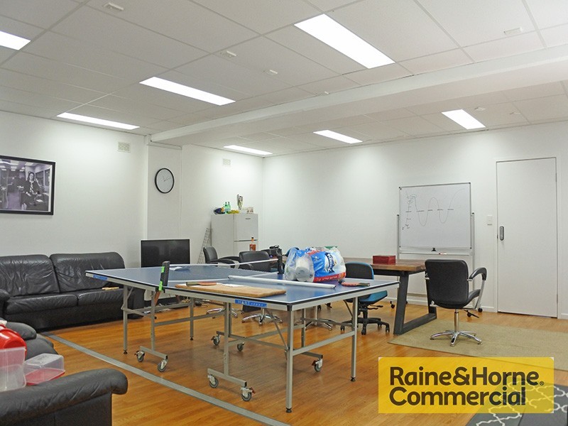 11 Fort Lane, Milton QLD 4064