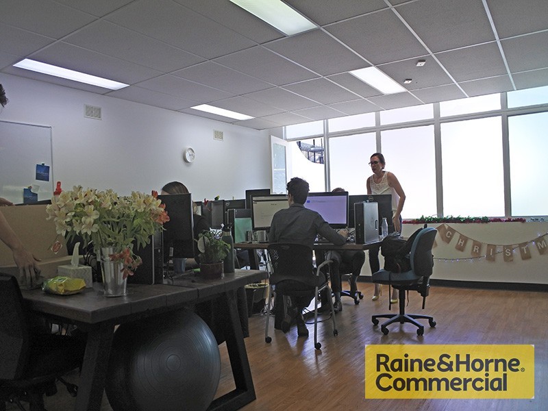 11 Fort Lane, Milton QLD 4064