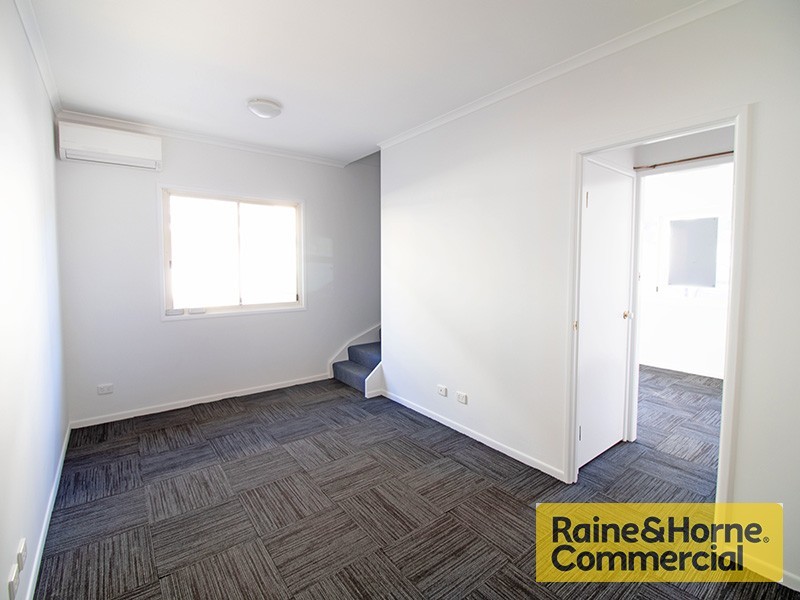 99 Racecourse Road, Ascot QLD 4007