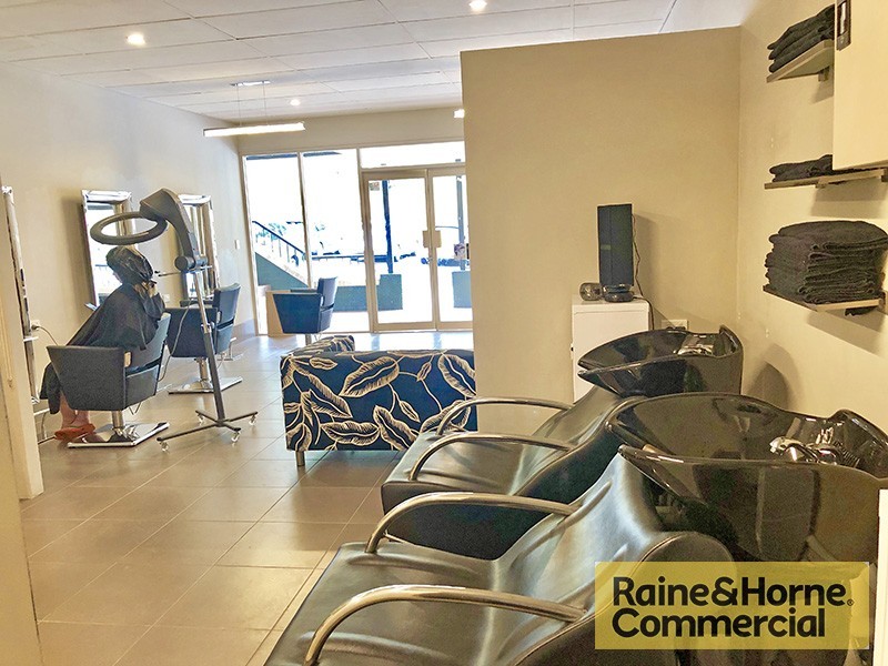 2/4 Kirkdale Street, Chapel Hill QLD 4069