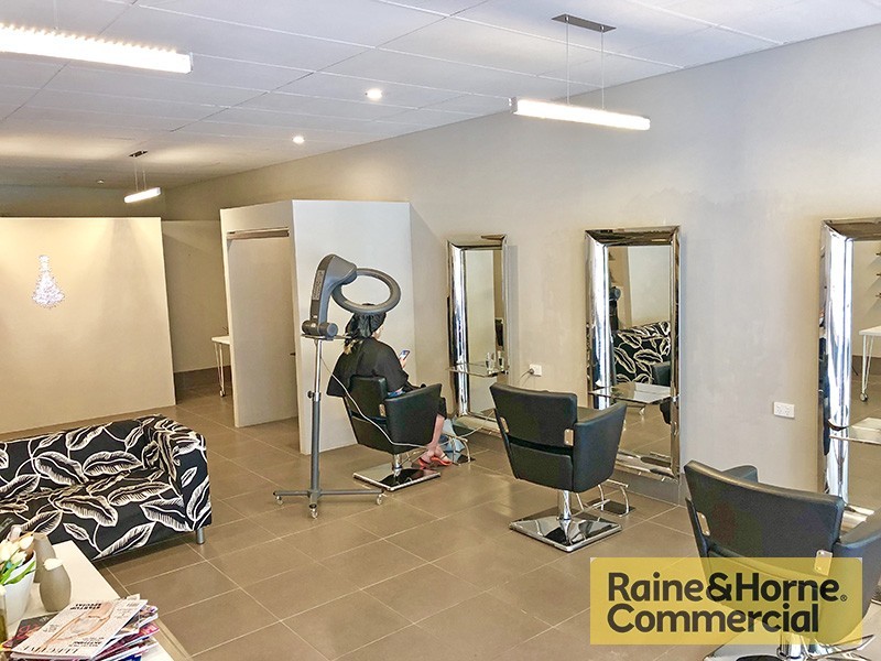 2/4 Kirkdale Street, Chapel Hill QLD 4069