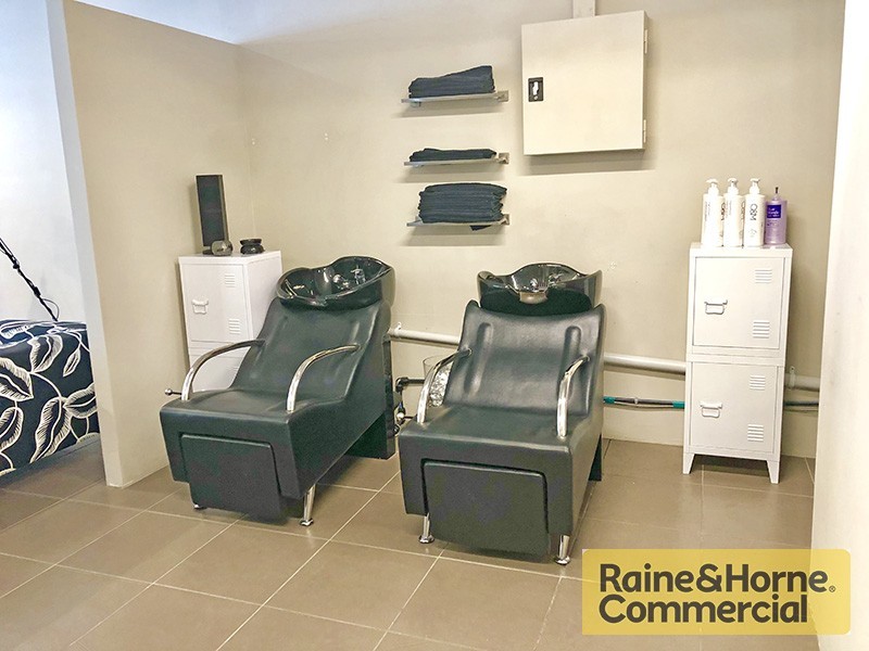 2/4 Kirkdale Street, Chapel Hill QLD 4069