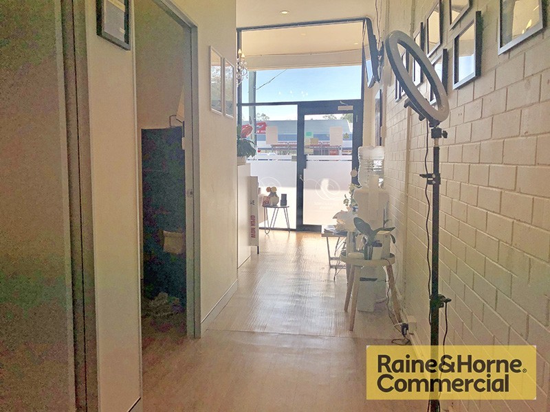 2/6 Brookfield Road, Kenmore QLD 4069