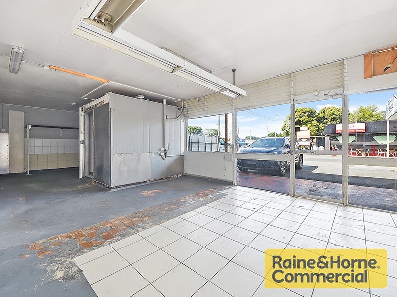 1403 Anzac Avenue, Kallangur QLD 4503