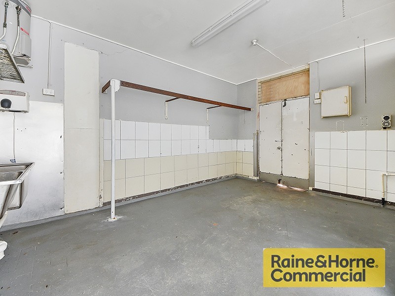 1403 Anzac Avenue, Kallangur QLD 4503