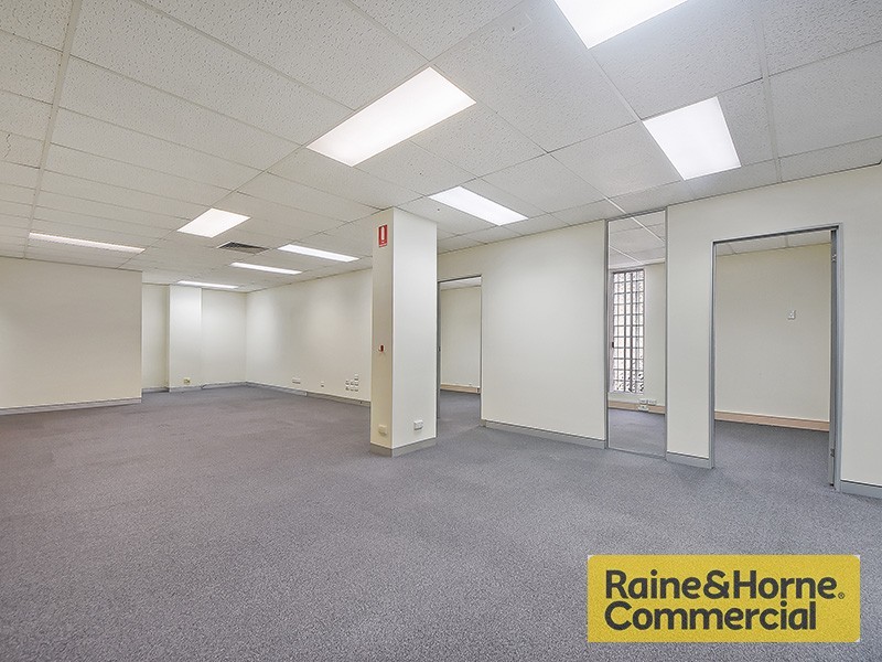 17 Station Road, Indooroopilly QLD 4068