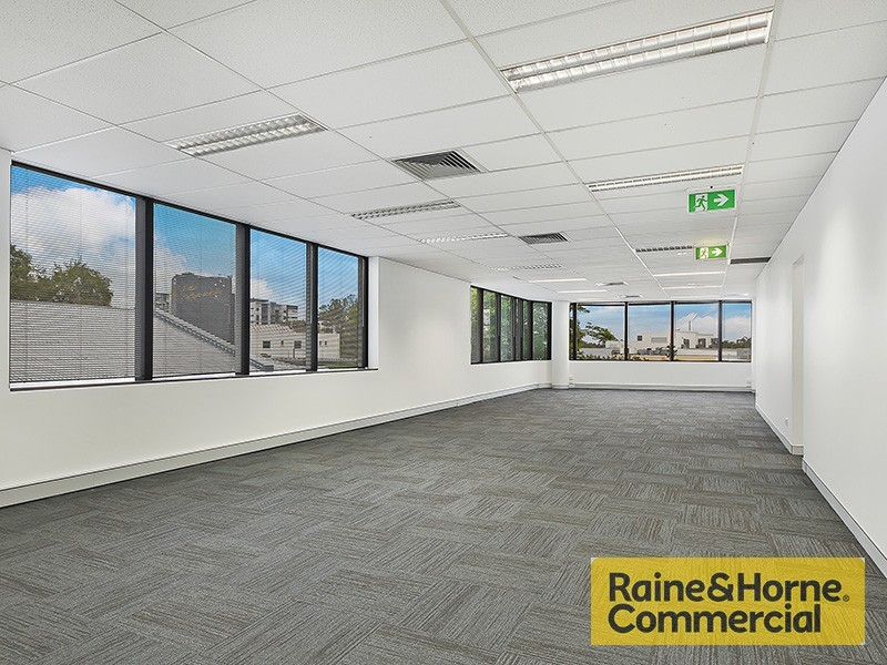 17 Station Road, Indooroopilly QLD 4068