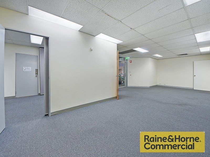 17 Station Road, Indooroopilly QLD 4068