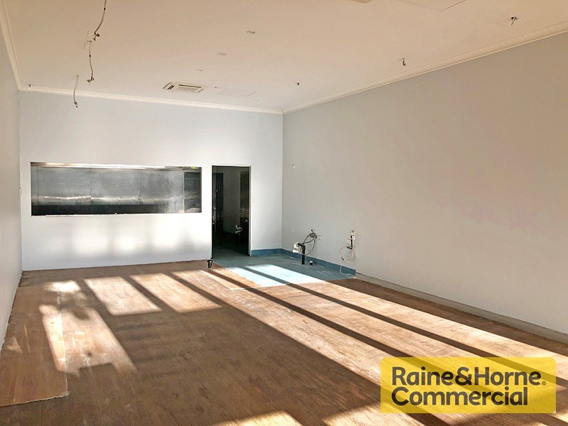 23 Racecourse Road, Hamilton QLD 4007