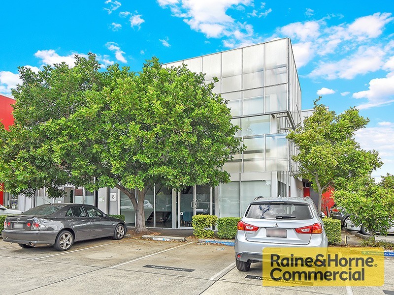 8/8 Navigator Place, Hendra QLD 4011