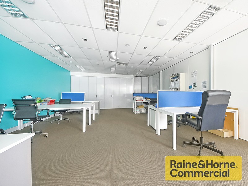 8/8 Navigator Place, Hendra QLD 4011