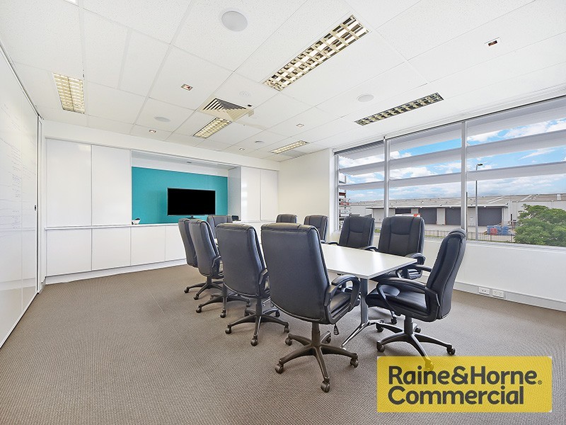 8/8 Navigator Place, Hendra QLD 4011