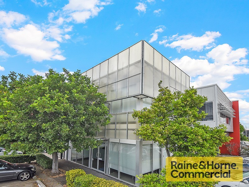 8/8 Navigator Place, Hendra QLD 4011