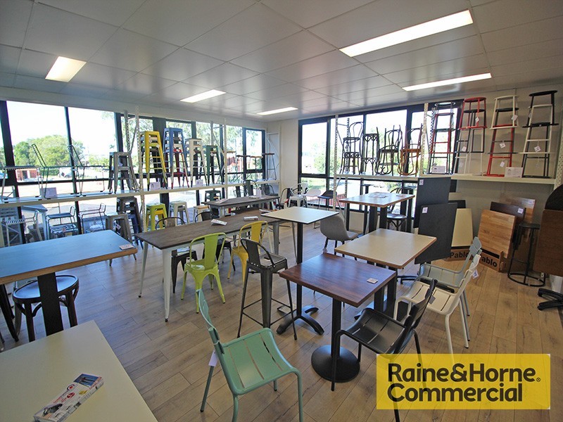 236-238 Earnshaw Road, Northgate QLD 4013