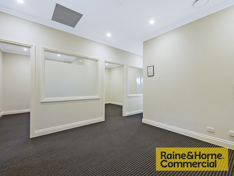 102 Waterworks Road, Ashgrove QLD 4060