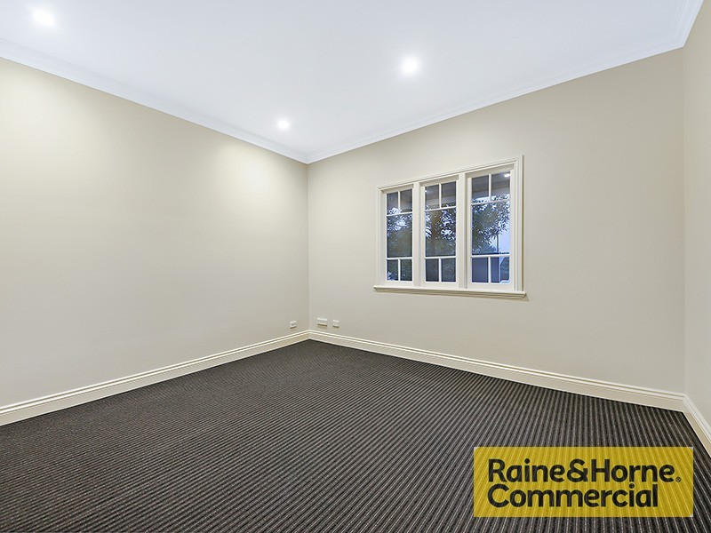 102 Waterworks Road, Ashgrove QLD 4060