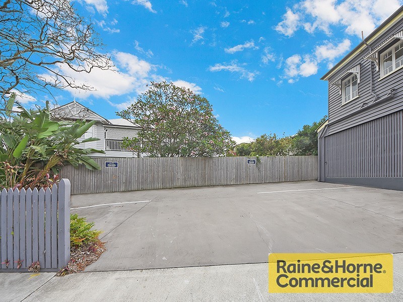 102 Waterworks Road, Ashgrove QLD 4060