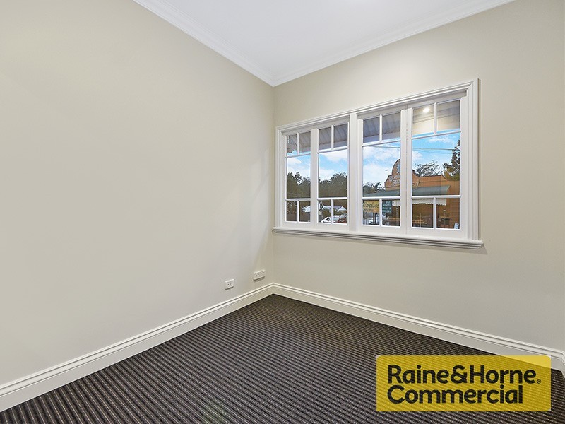 102 Waterworks Road, Ashgrove QLD 4060
