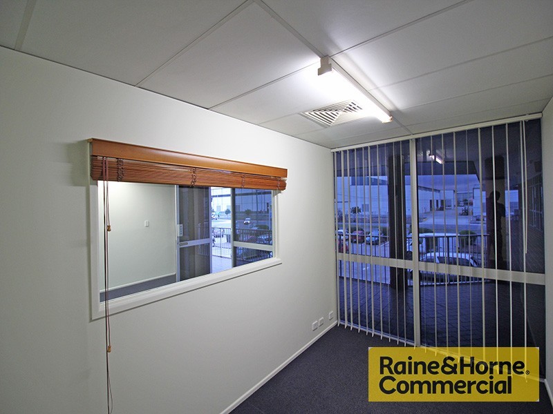 10 and 11/931 Kingsford Smith Drive, Eagle Farm QLD 4009