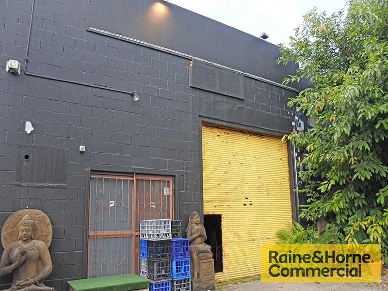 89 Sandgate Road, Albion QLD 4010